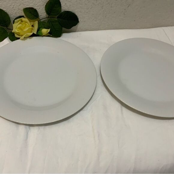 Fine Porcelain China Ascot Set of 2 White Dinner Plates 10 1/4" Japan A11 - Picture 3 of 8